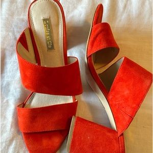Cute Orange Red heeled sandal, Sz 7.5M